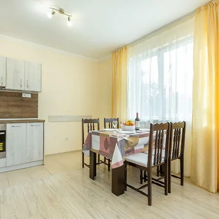 Aparthotel Vip Zone 3*