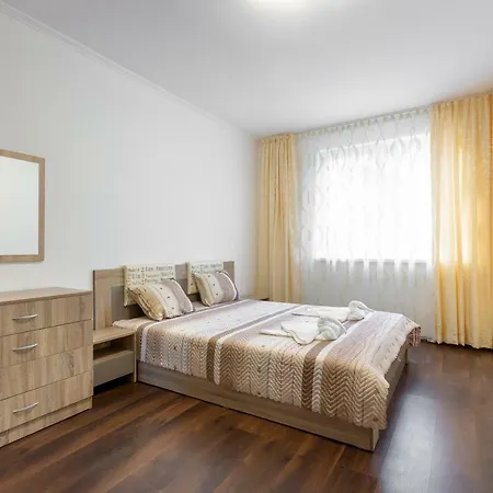 Aparthotel Vip Zone 3*